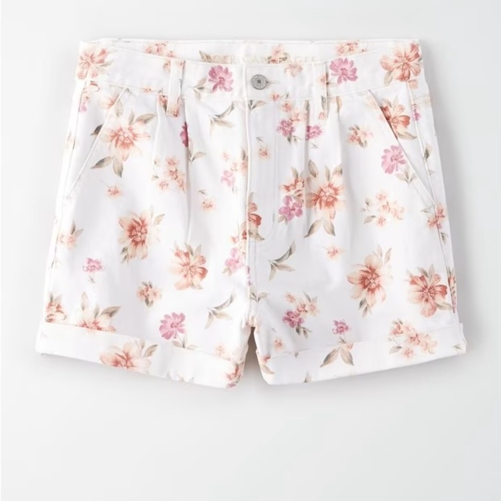 American Eagle Women White Floral Denim Mom Shorts